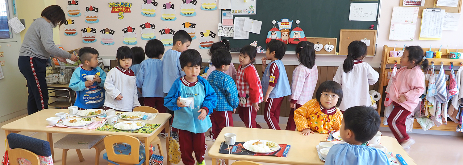 ミールケア　給食　食堂